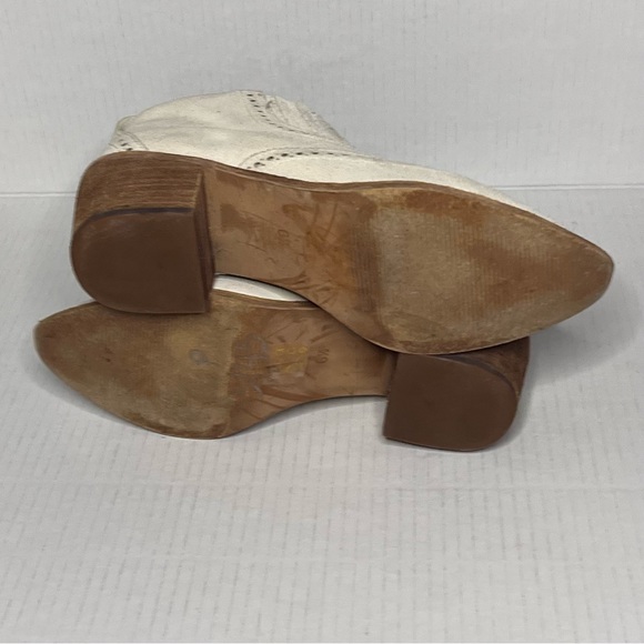 Madewell Grayson Brogue Chelsea Booties - Picture 15 of 15